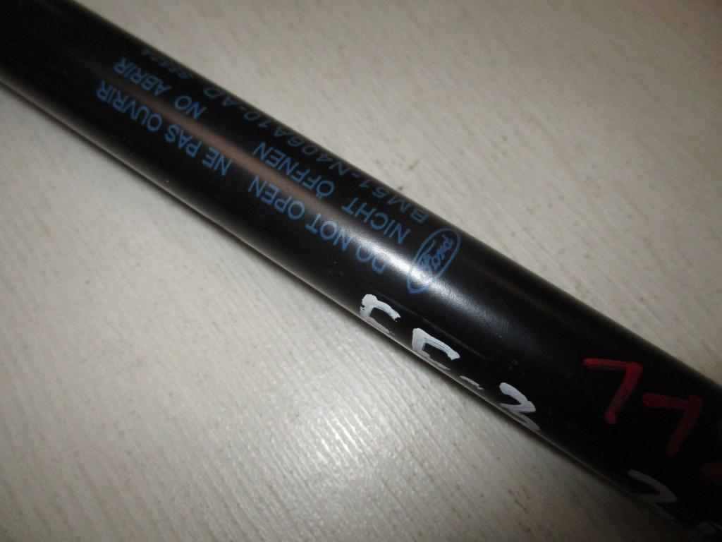 Амортизатор двери багажника, 500 рублей, Пермь