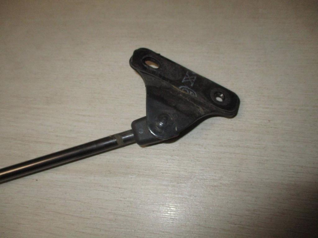 Амортизатор двери багажника, 500 рублей, Пермь