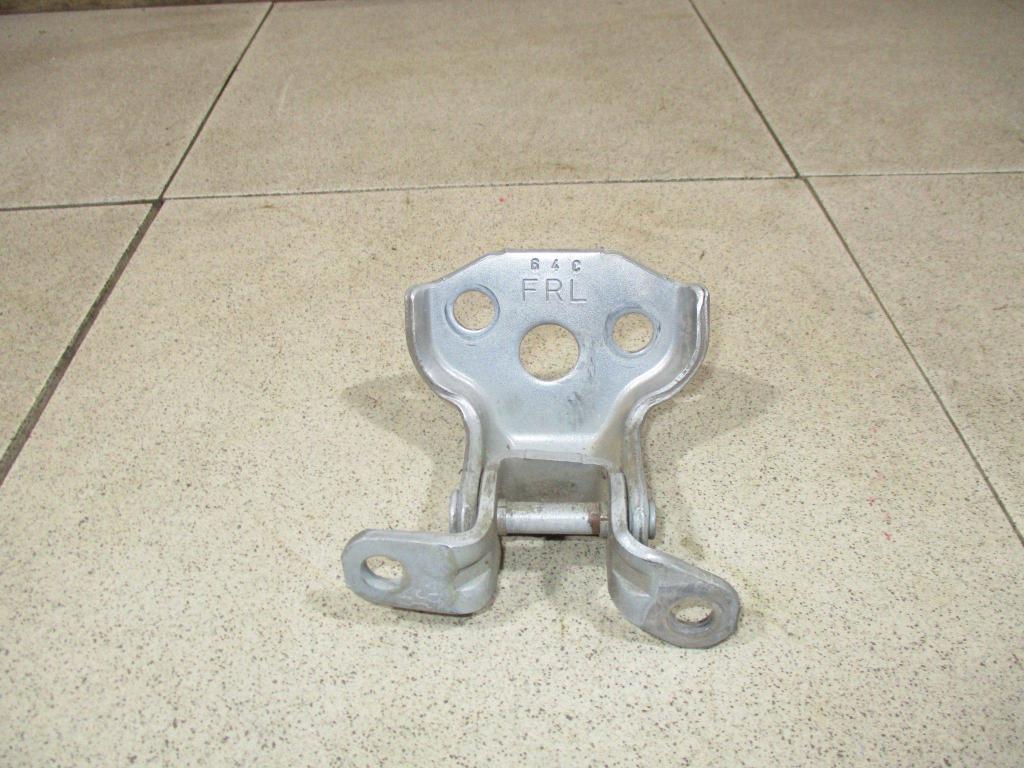 Петля двери передней правой нижняя, 1500 рублей, Пермь