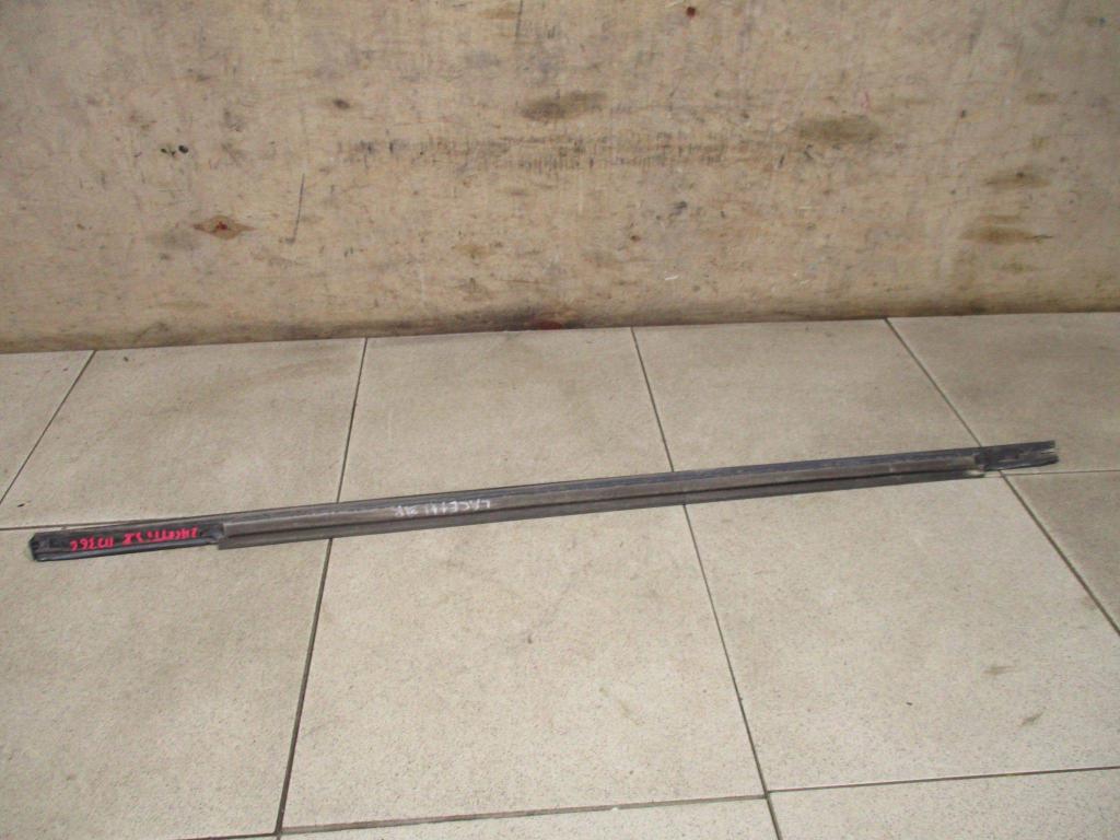 Накладка стекла заднего правого, 500 рублей, Пермь