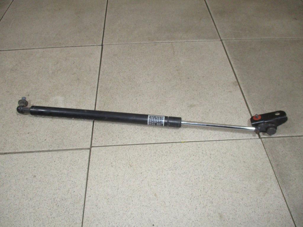 Амортизатор капота, 500 рублей, Пермь