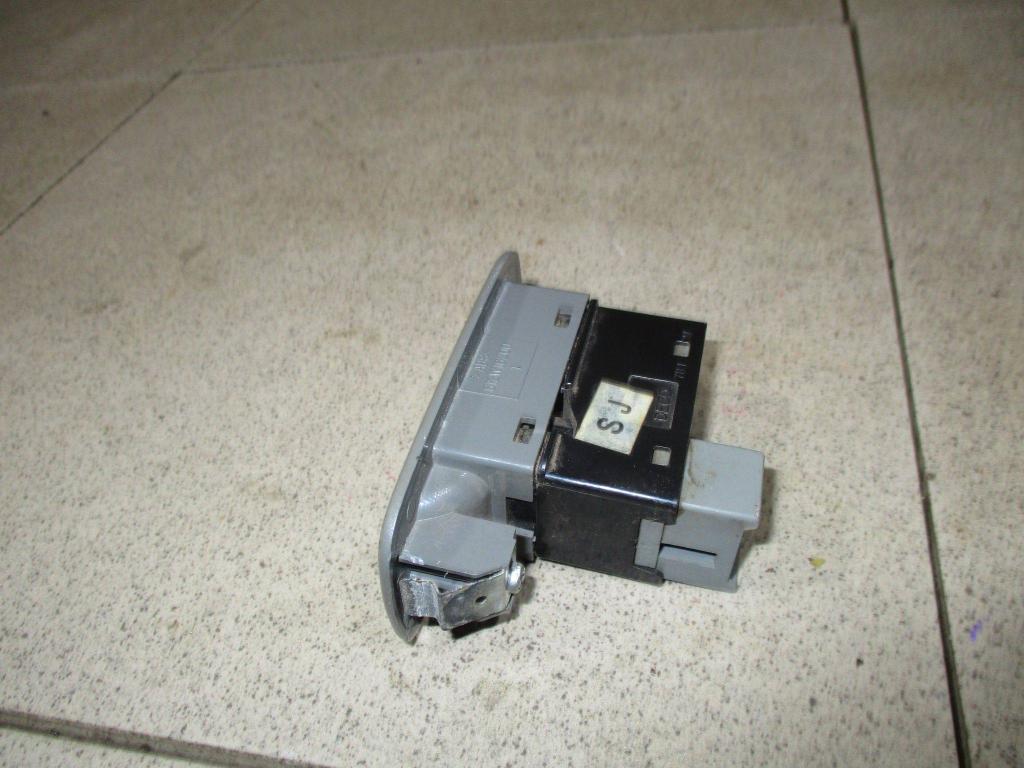 Кнопка стеклоподъемника, 500 рублей, Пермь