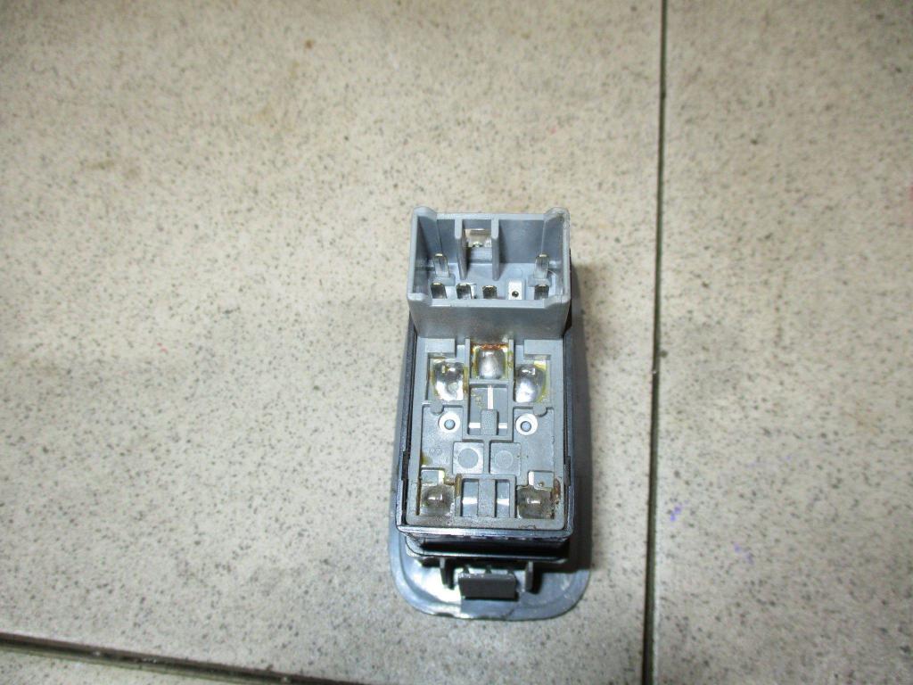 Кнопка стеклоподъемника, 500 рублей, Пермь