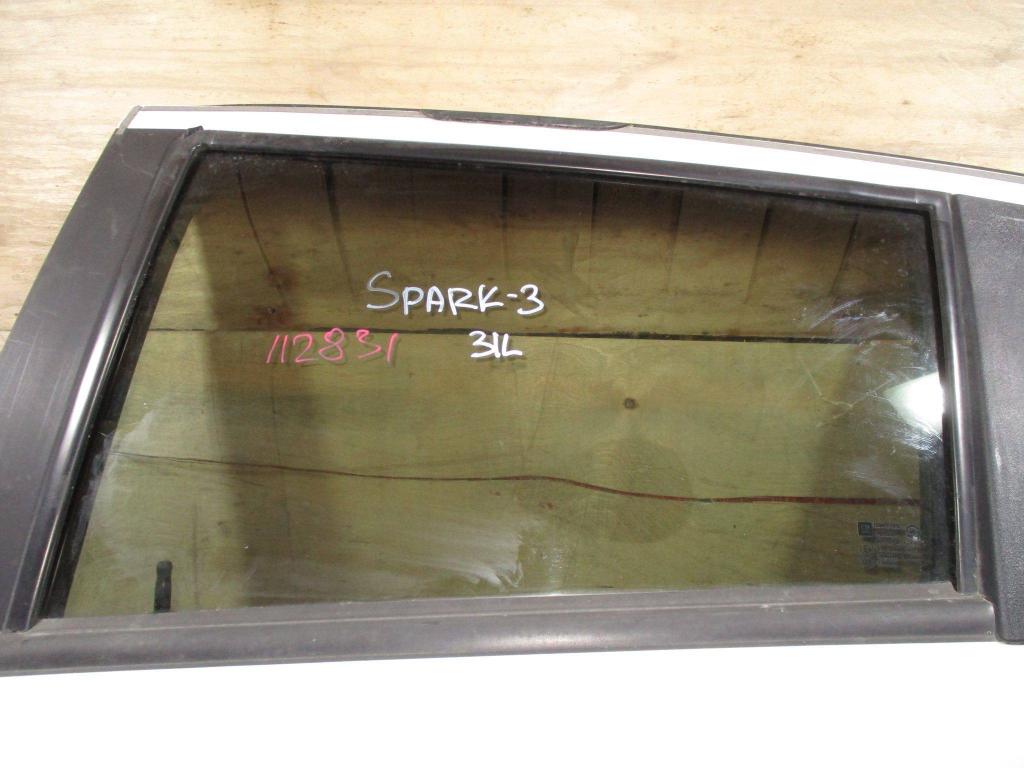 Стекло двери задней левой, 1000 рублей, Пермь