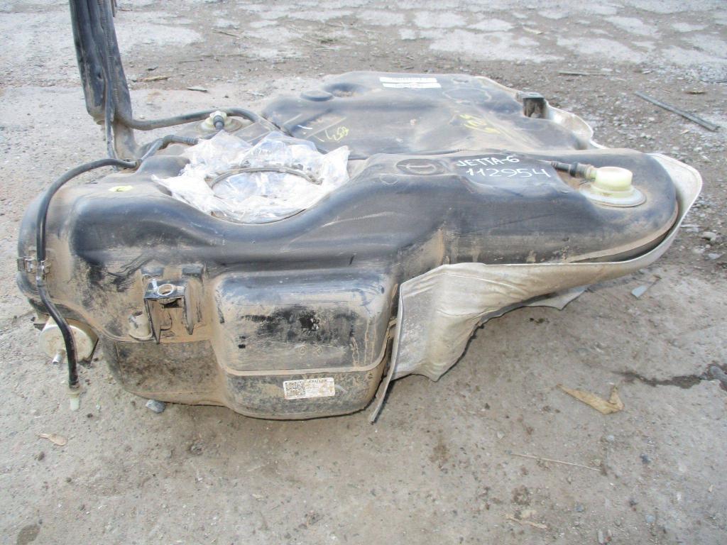 Бак топливный, 2000 рублей, Пермь