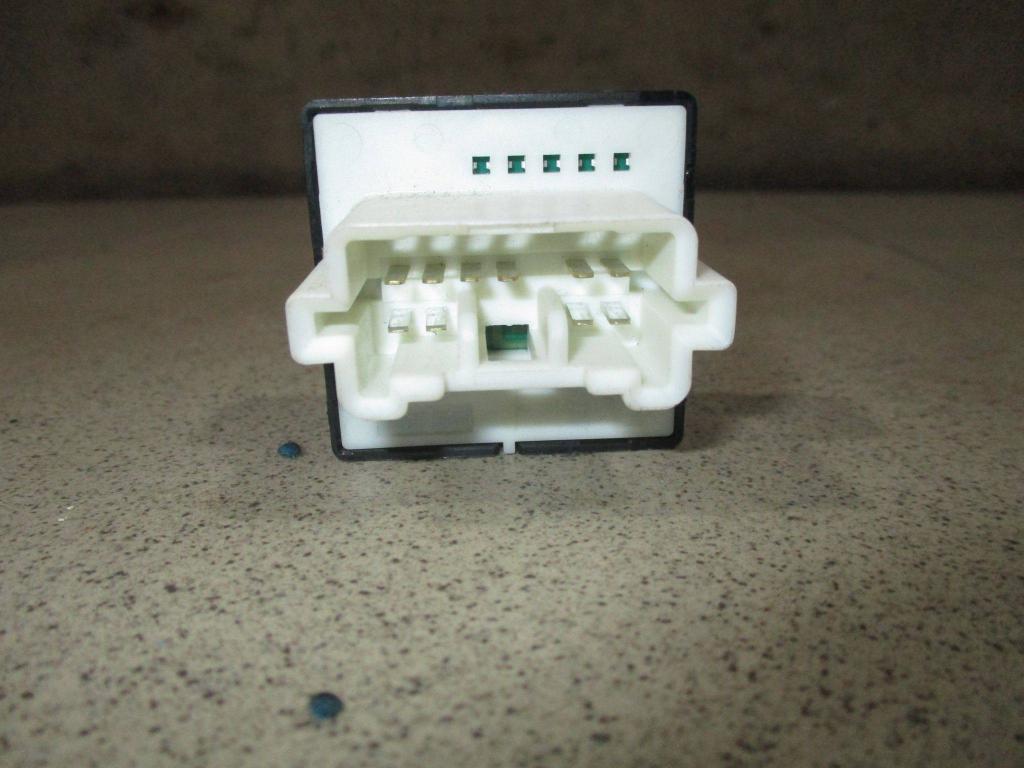 Переключатель регулировки зеркала, 500 рублей, Пермь