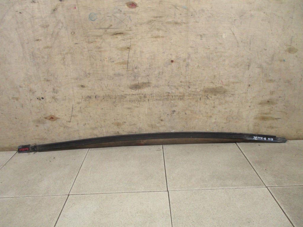 Накладка стекла переднего правого, 1000 рублей, Пермь