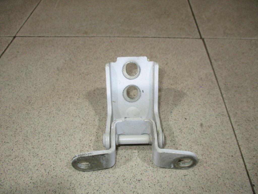 Петля двери передней правой верхняя, 500 рублей, Пермь