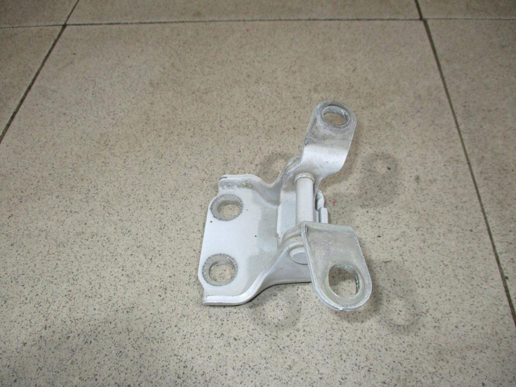 Петля двери передней правой нижняя, 500 рублей, Пермь