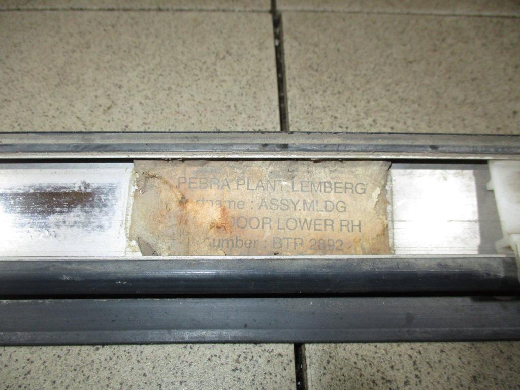 Молдинг задней правой двери, 500 рублей, Пермь