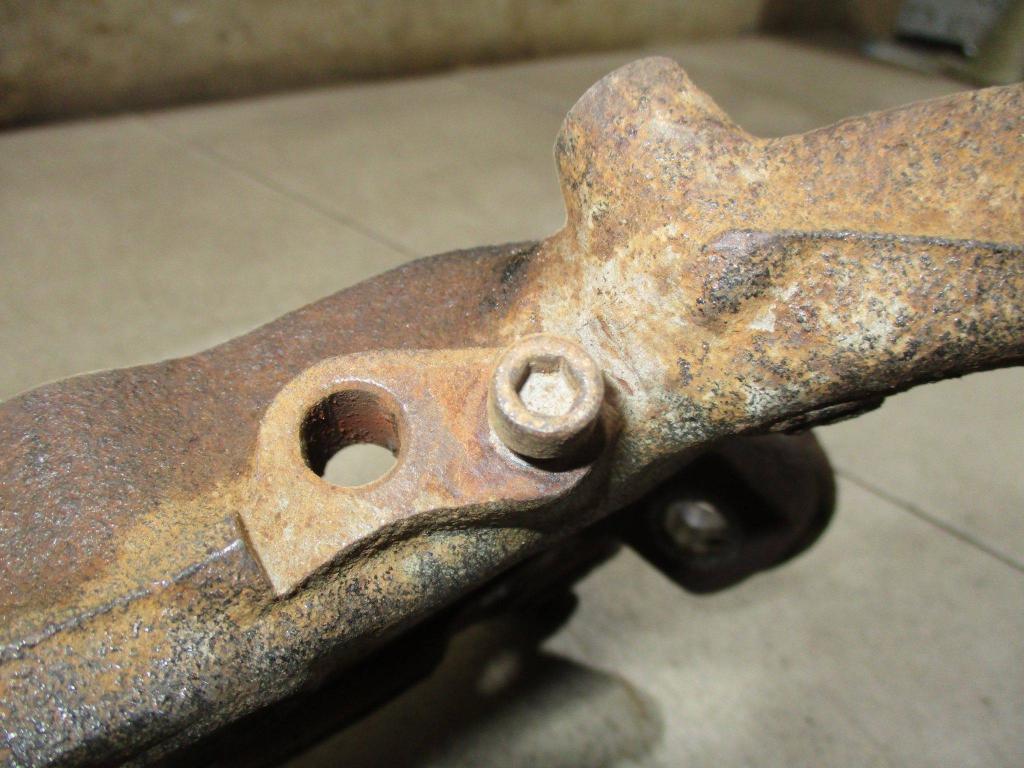 Кулак поворотный передний правый, 4000 рублей, Пермь