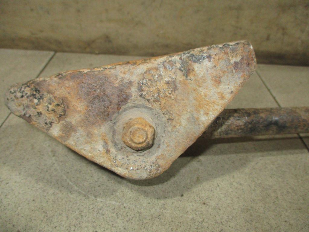 Кулак поворотный задний правый, 1000 рублей, Пермь