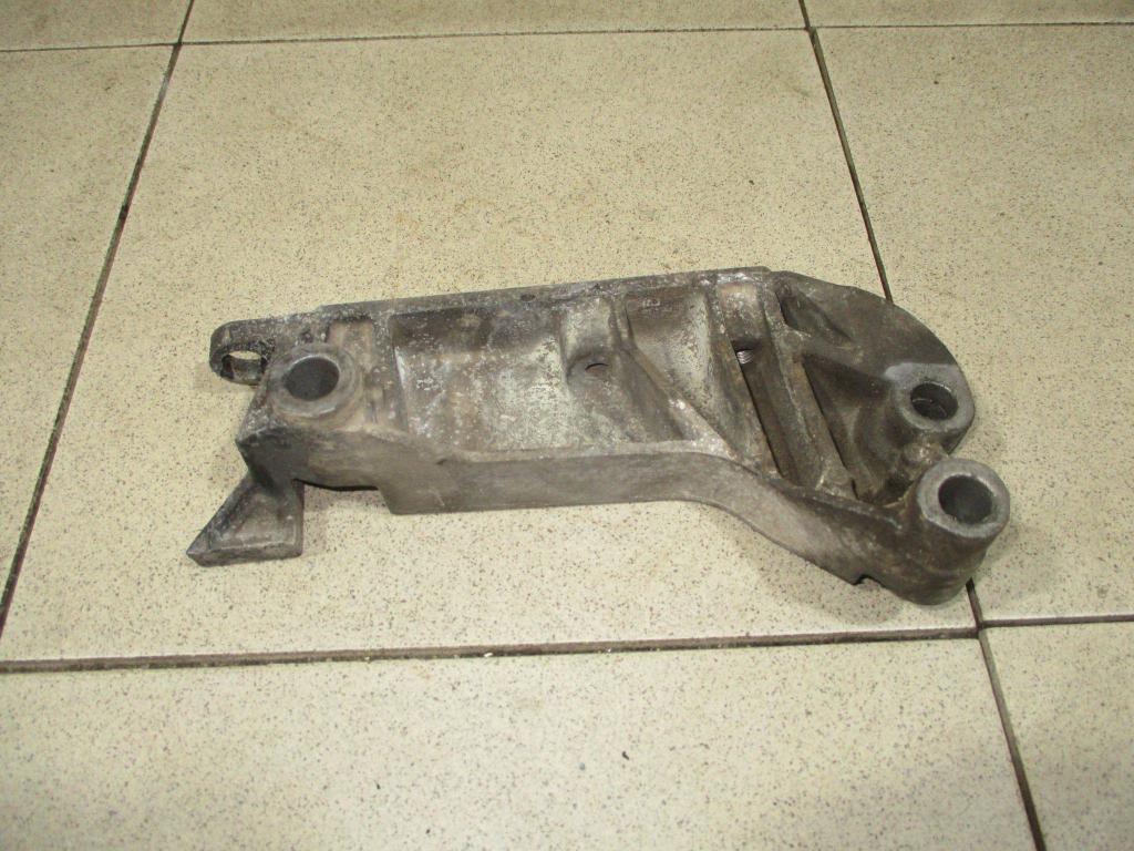 Кронштейн двигателя правый, 1000 рублей, Пермь