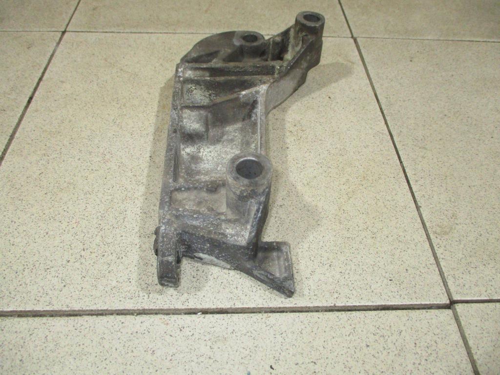 Кронштейн двигателя правый, 1000 рублей, Пермь