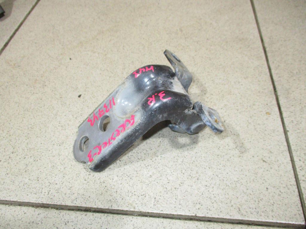 Петля двери задней левой нижняя, 500 рублей, Пермь