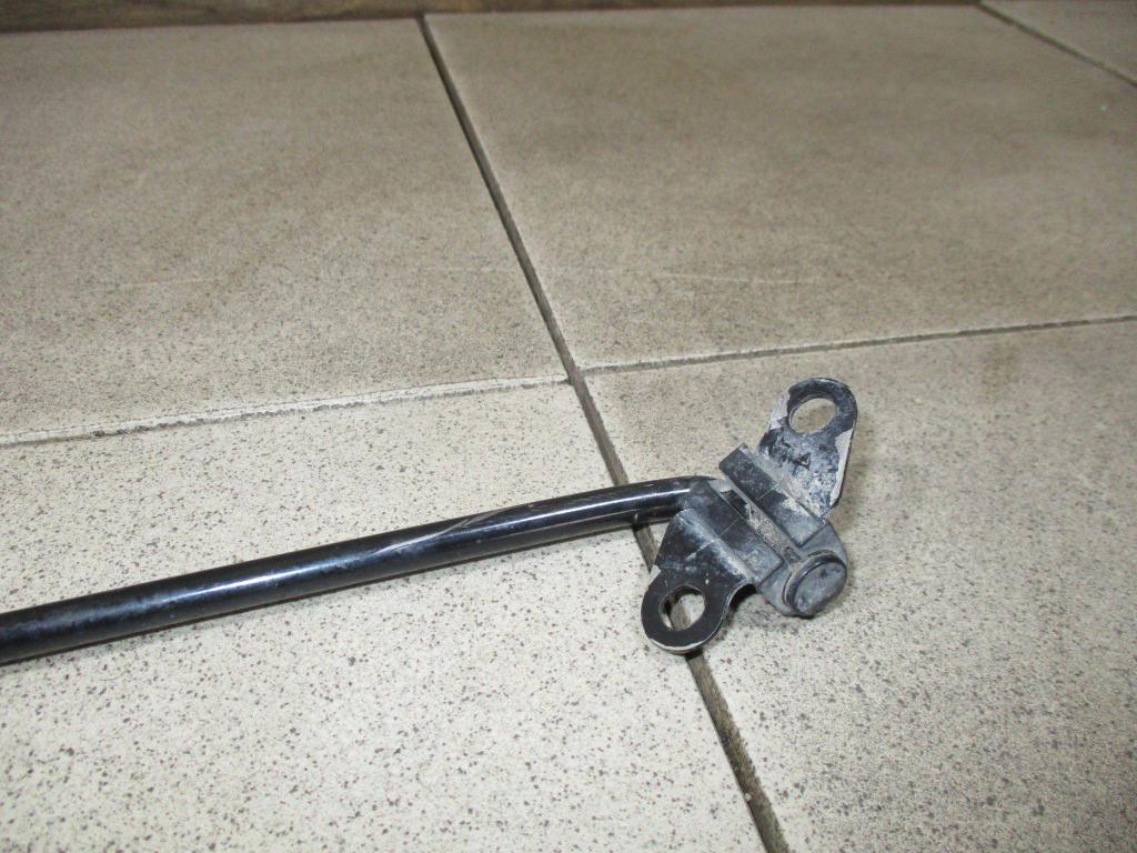 Держатель капота, 500 рублей, Пермь