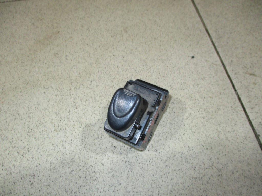 Кнопка стеклоподъемника, 500 рублей, Пермь