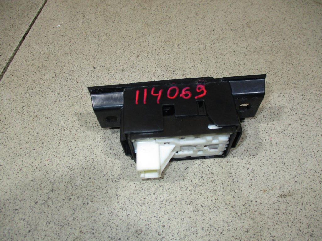 Кнопка стеклоподъемника, 500 рублей, Пермь