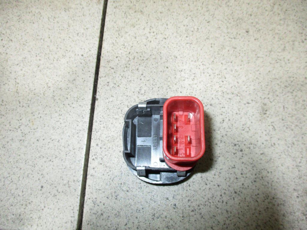 Кнопка стеклоподъемника, 500 рублей, Пермь