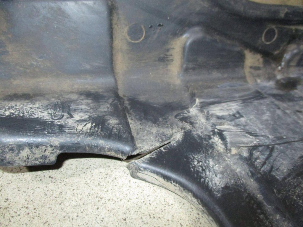 Пыльник двигателя боковой левый, 700 рублей, Пермь