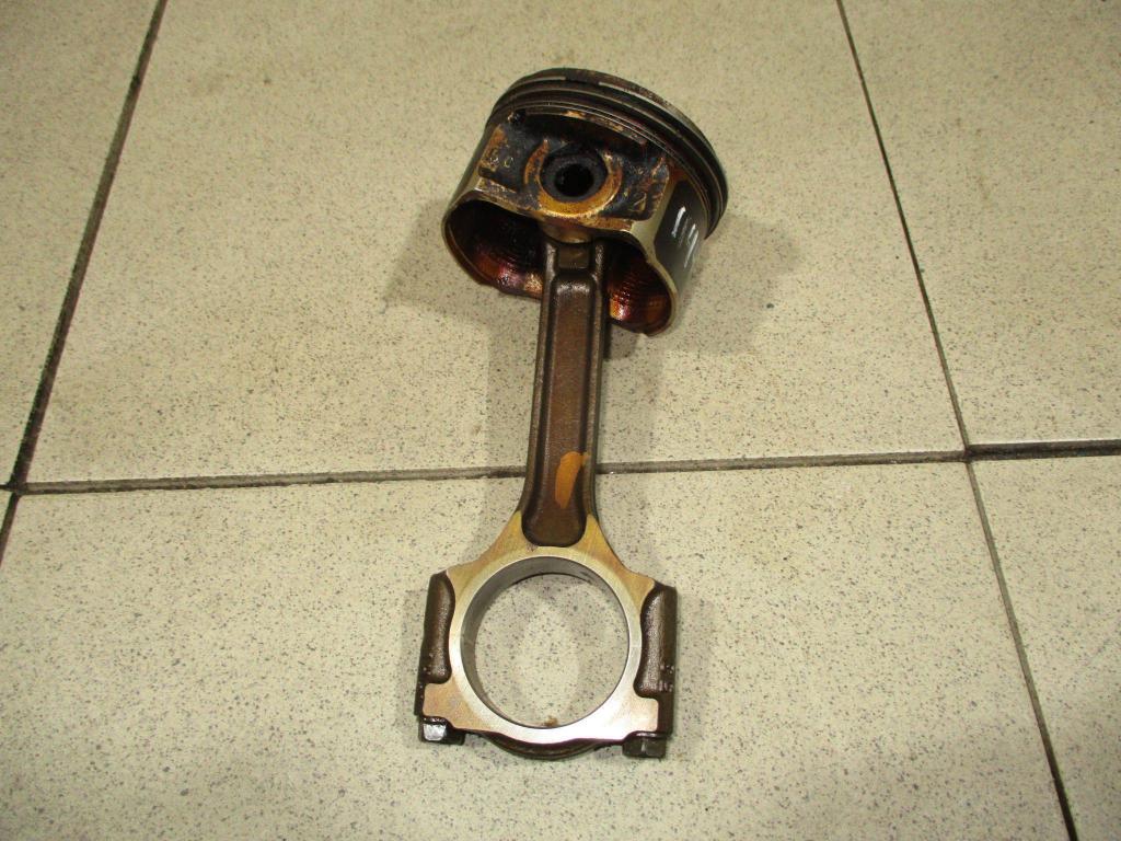 Поршень с шатуном, 2000 рублей, Пермь