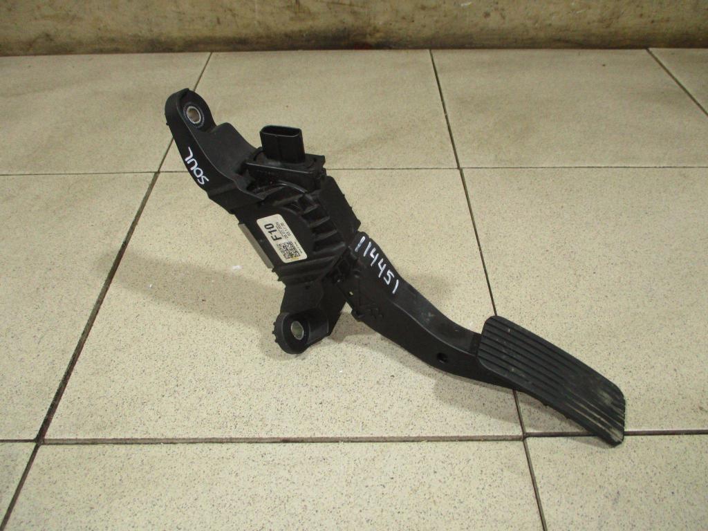 Педаль газа, 2000 рублей, Пермь