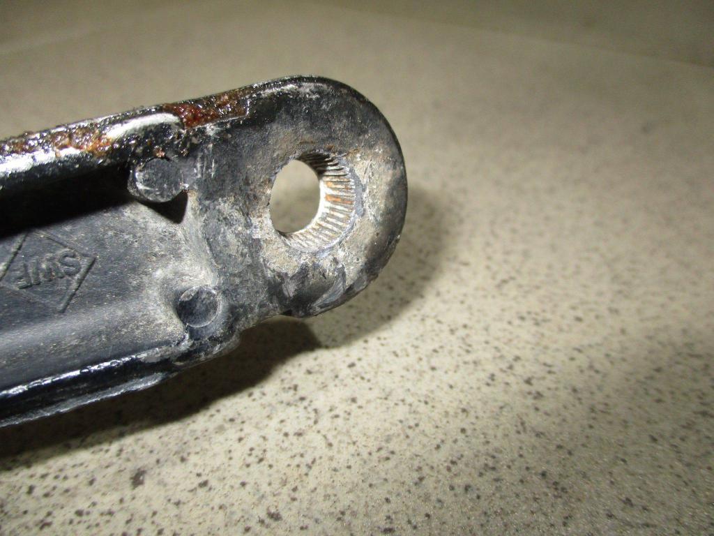 Поводок стеклоочистителя передний правый, 1000 рублей, Пермь