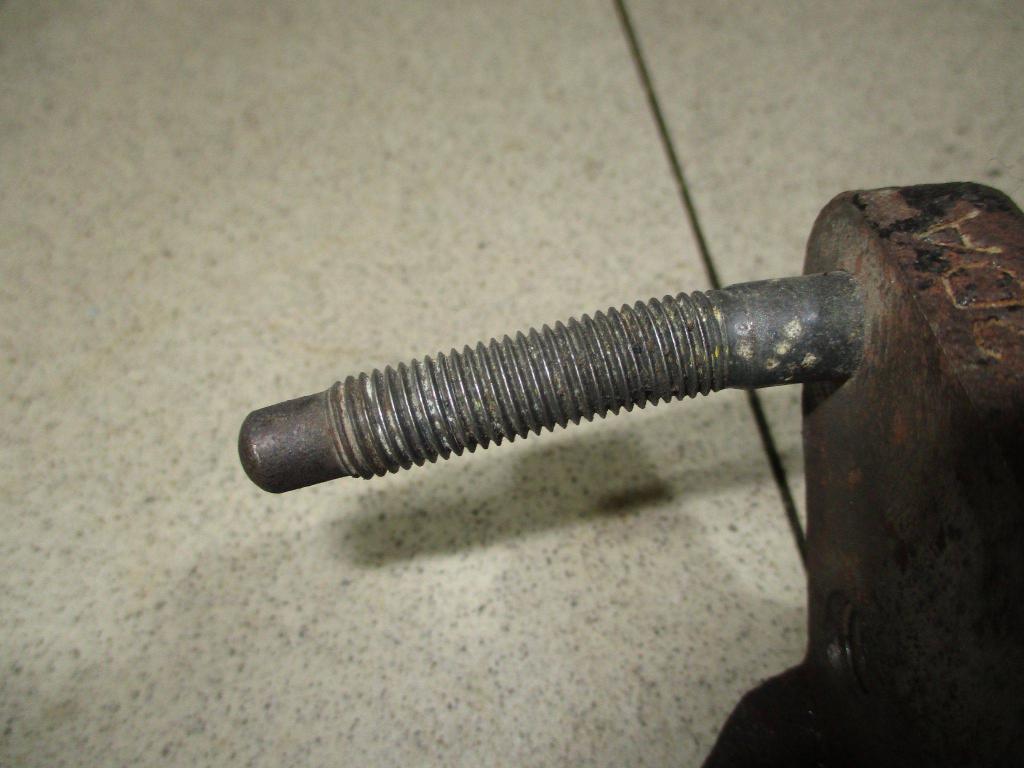 Кронштейн двигателя правый, 500 рублей, Пермь