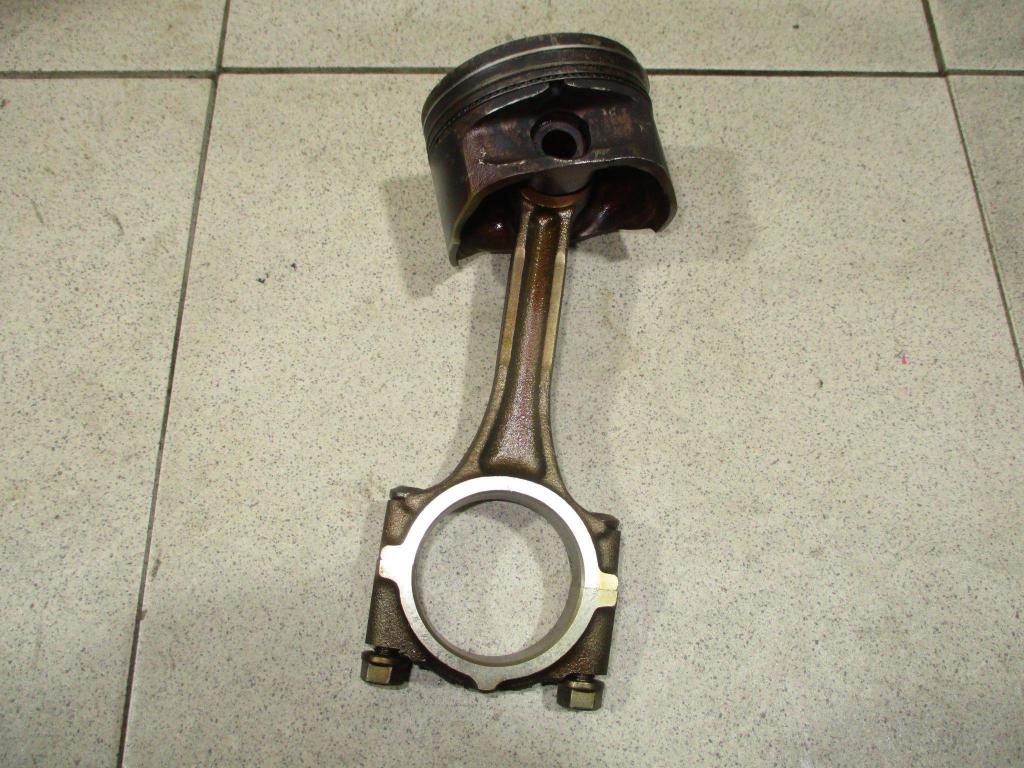 Поршень с шатуном, 1600 рублей, Пермь