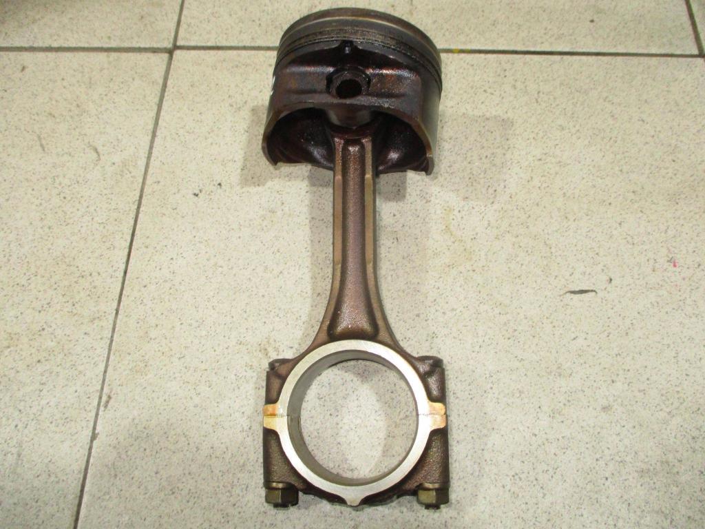 Поршень с шатуном, 1600 рублей, Пермь