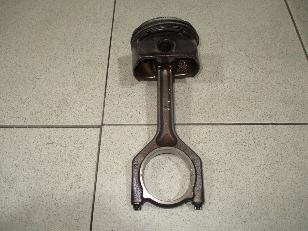 Поршень с шатуном, 3500 рублей, Пермь