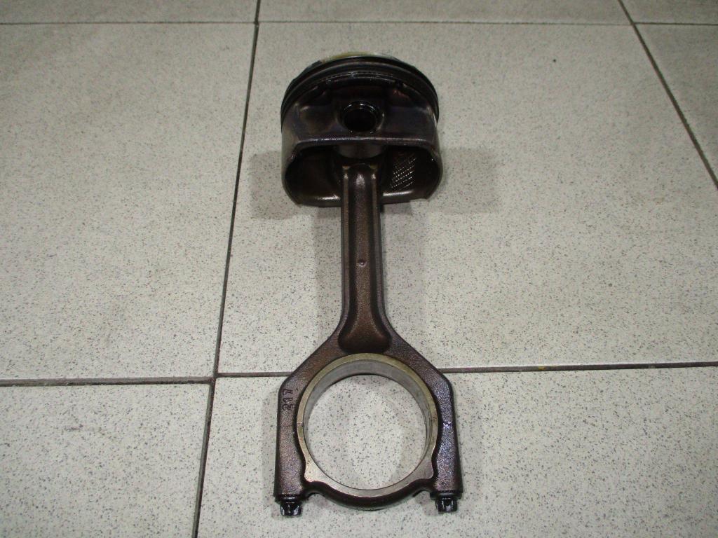 Поршень с шатуном, 3500 рублей, Пермь