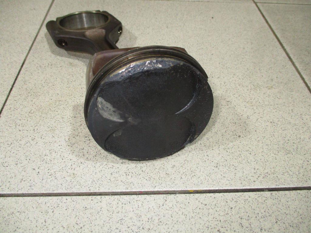 Поршень с шатуном, 3500 рублей, Пермь