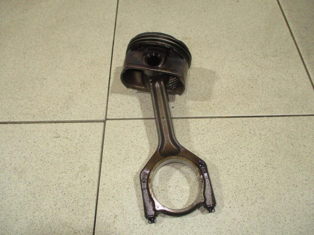 Поршень с шатуном, 3500 рублей, Пермь