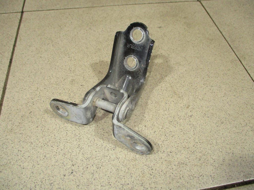 Петля двери передней правой нижняя, 500 рублей, Пермь