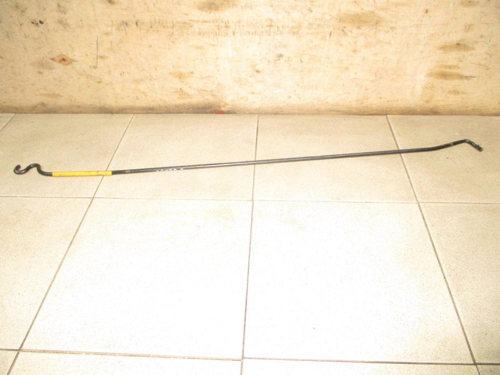 Держатель капота, 500 рублей, Пермь