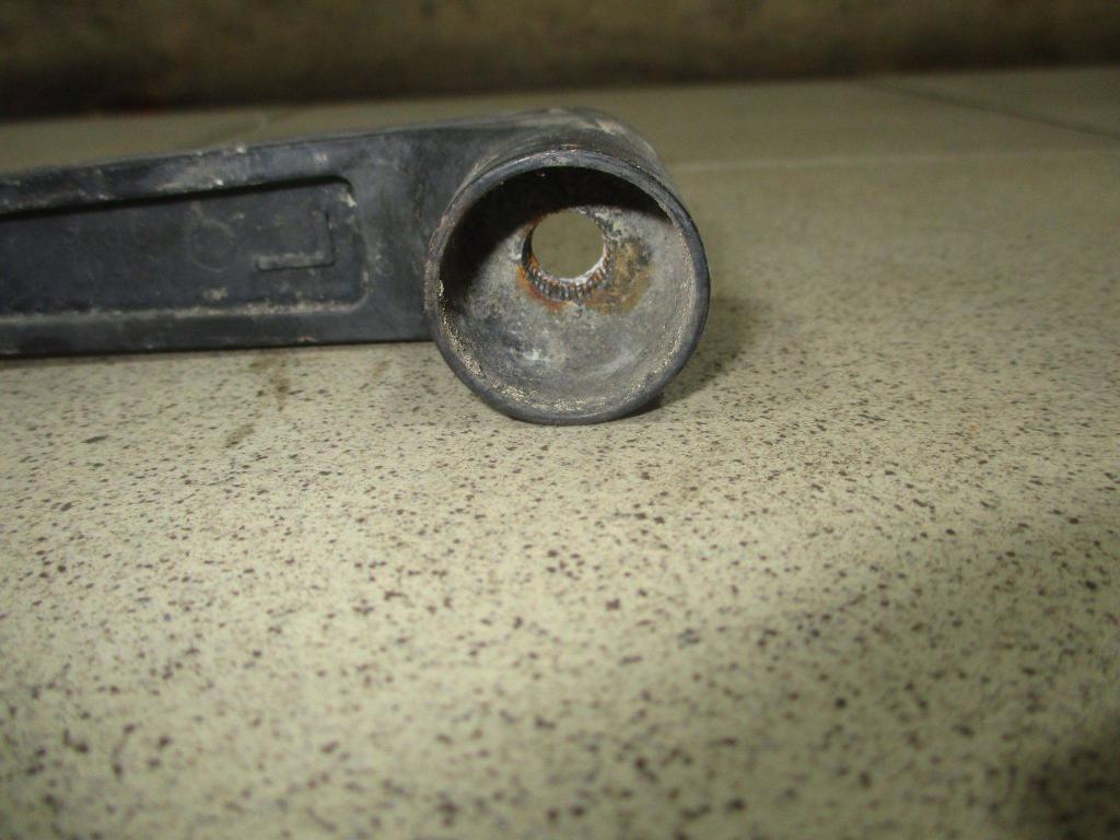 Поводок стеклоочистителя передний левый, 1500 рублей, Пермь