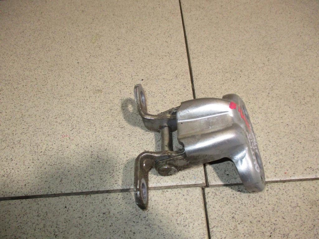 Петля двери задней левой верхняя, 1000 рублей, Пермь