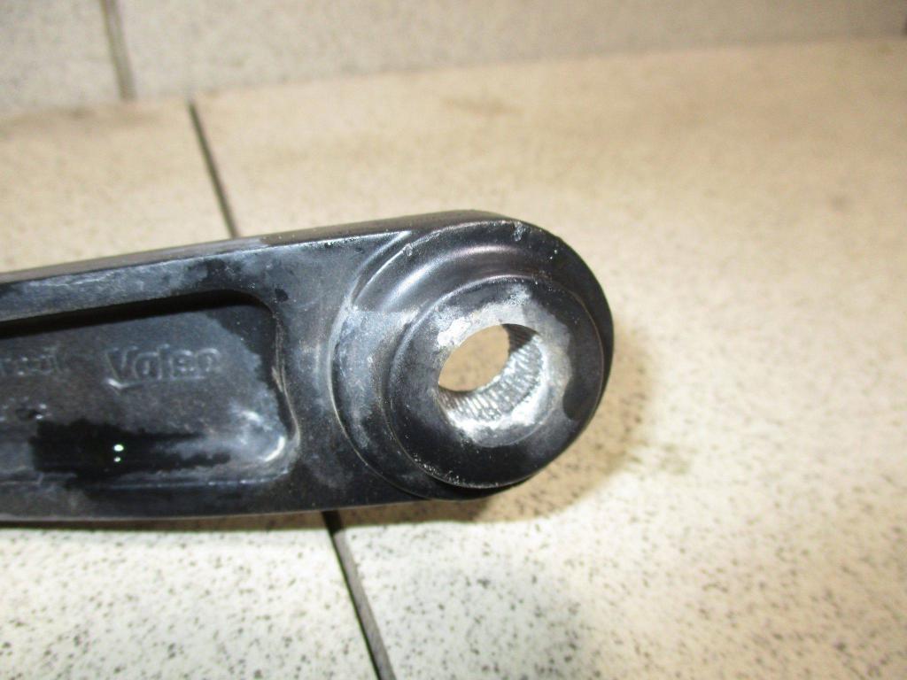 Поводок стеклоочистителя передний левый, 1000 рублей, Пермь