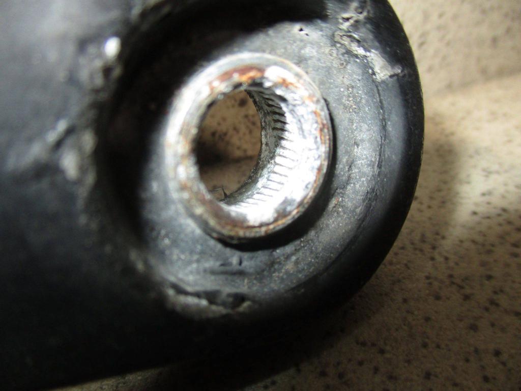 Поводок стеклоочистителя передний правый, 900 рублей, Пермь