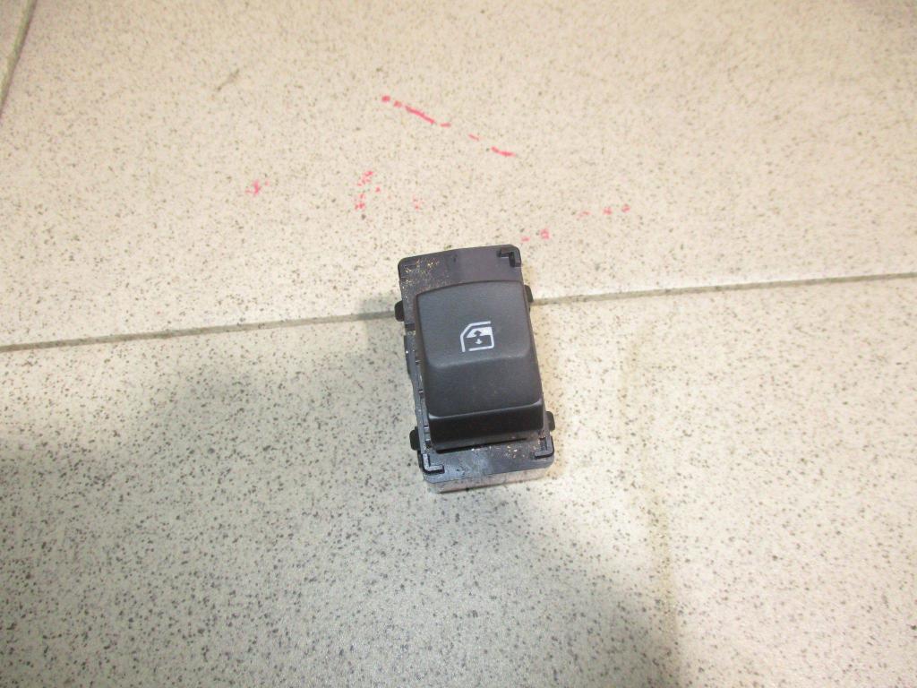 Кнопка стеклоподъемника, 2000 рублей, Пермь