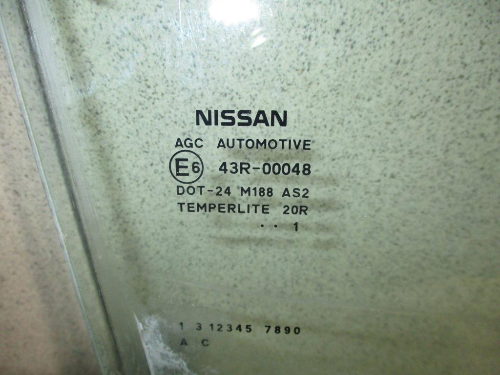 Стекло двери задней правой, 2000 рублей, Пермь