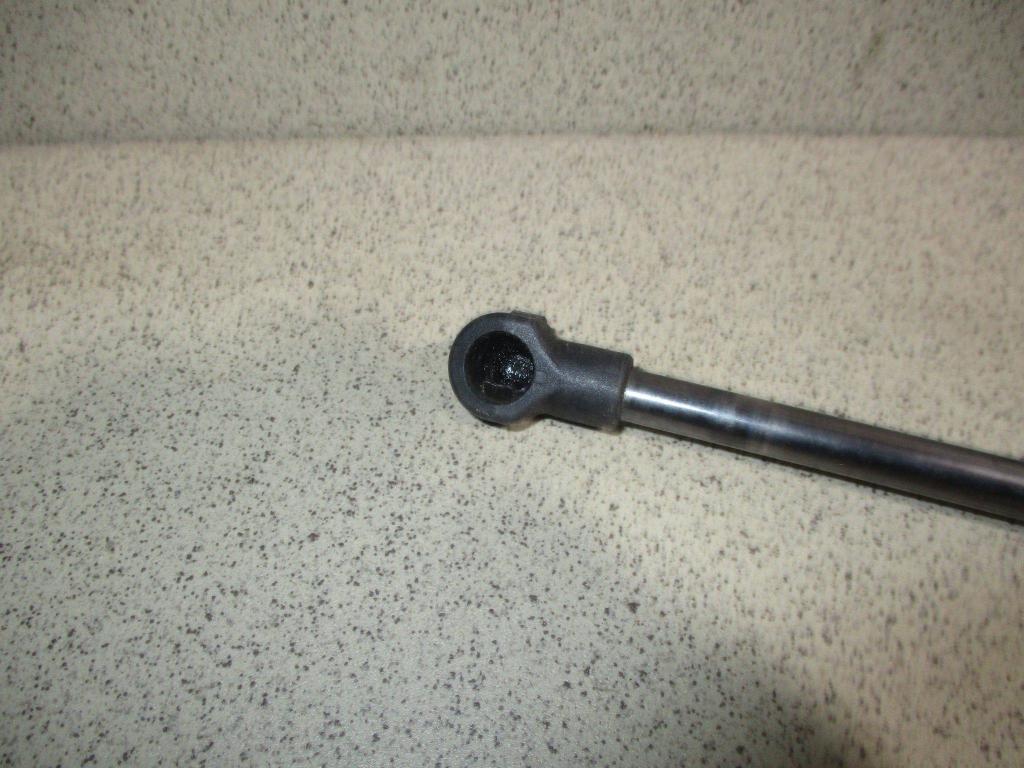 Амортизатор двери багажника, 500 рублей, Пермь