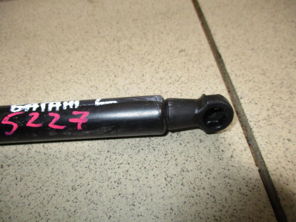 Амортизатор двери багажника, 500 рублей, Пермь