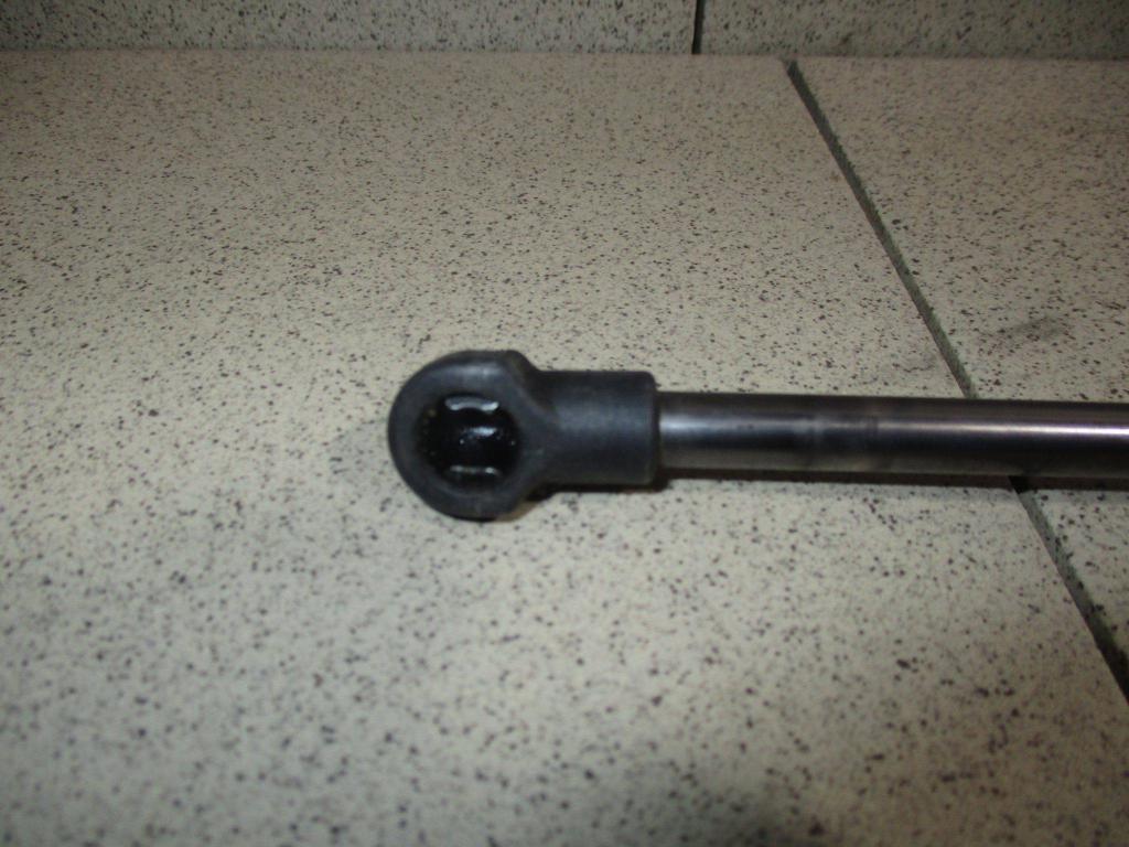 Амортизатор двери багажника, 500 рублей, Пермь