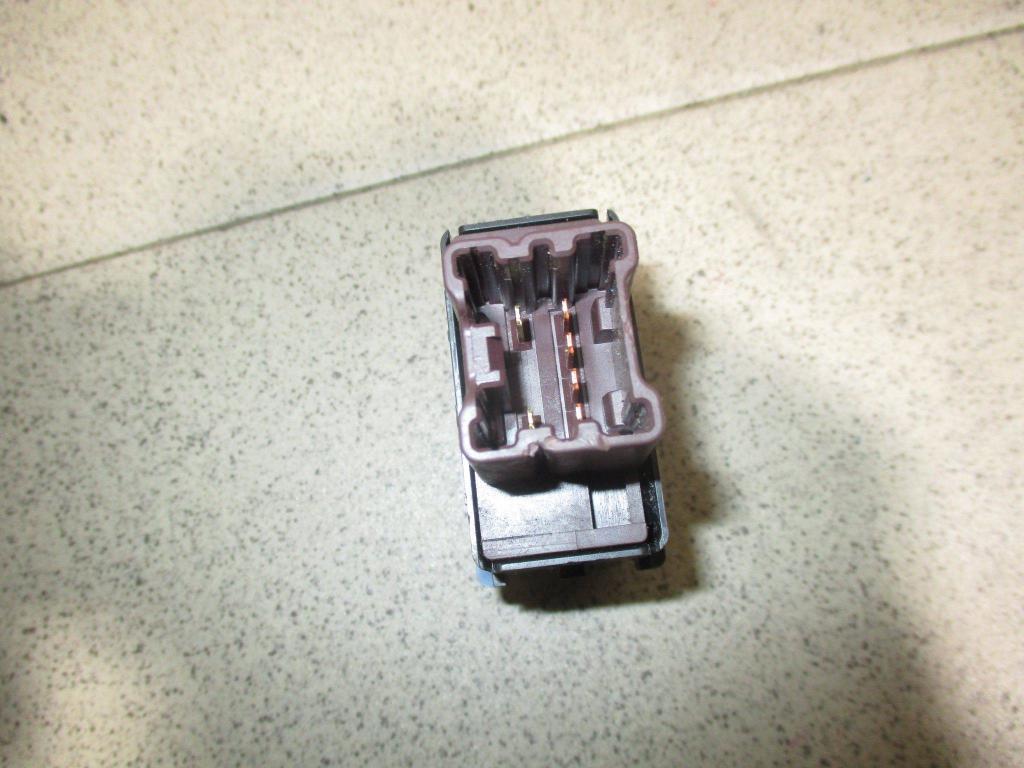 Кнопка обогрева сидений, 700 рублей, Пермь