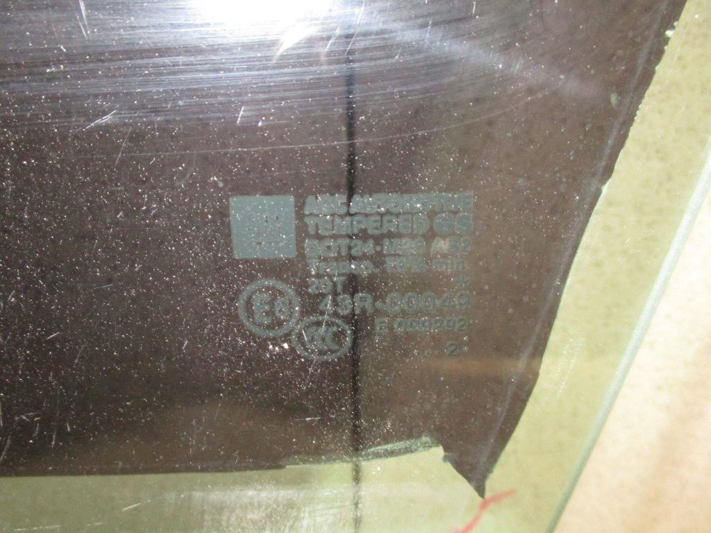 Стекло двери передней левой, 2500 рублей, Пермь