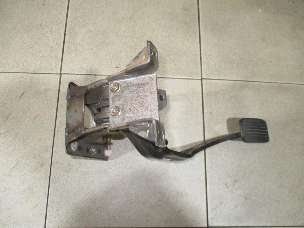 Педаль тормоза, 500 рублей, Пермь