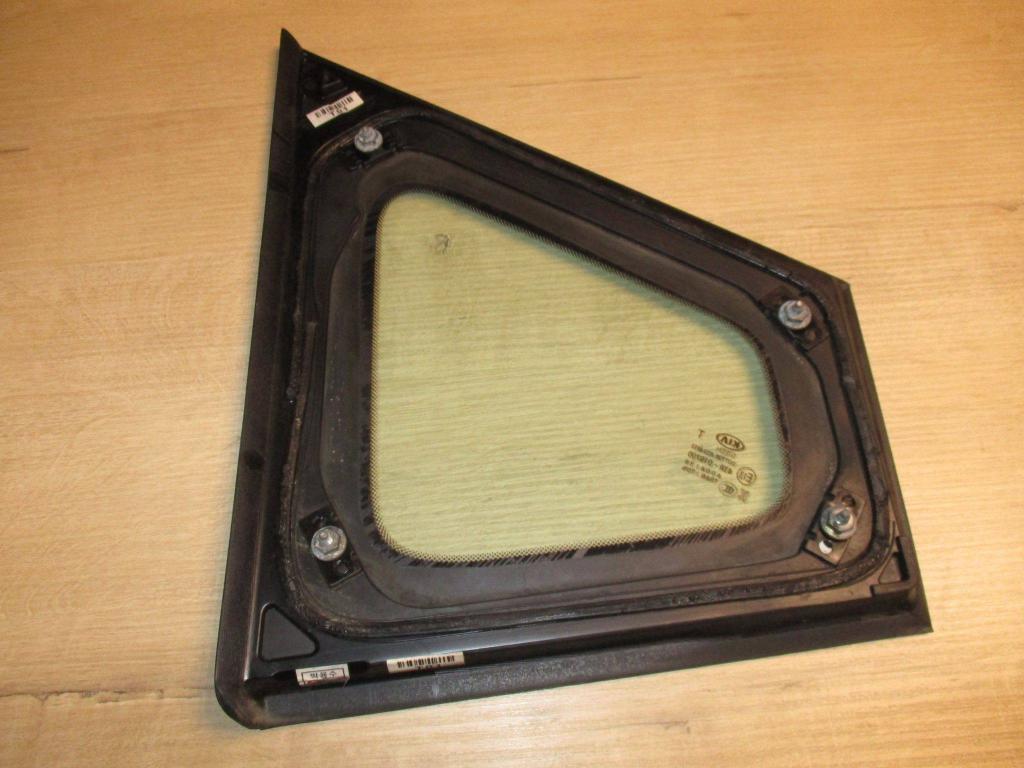 Стекло кузовное глухое правое, 10000 рублей, Пермь