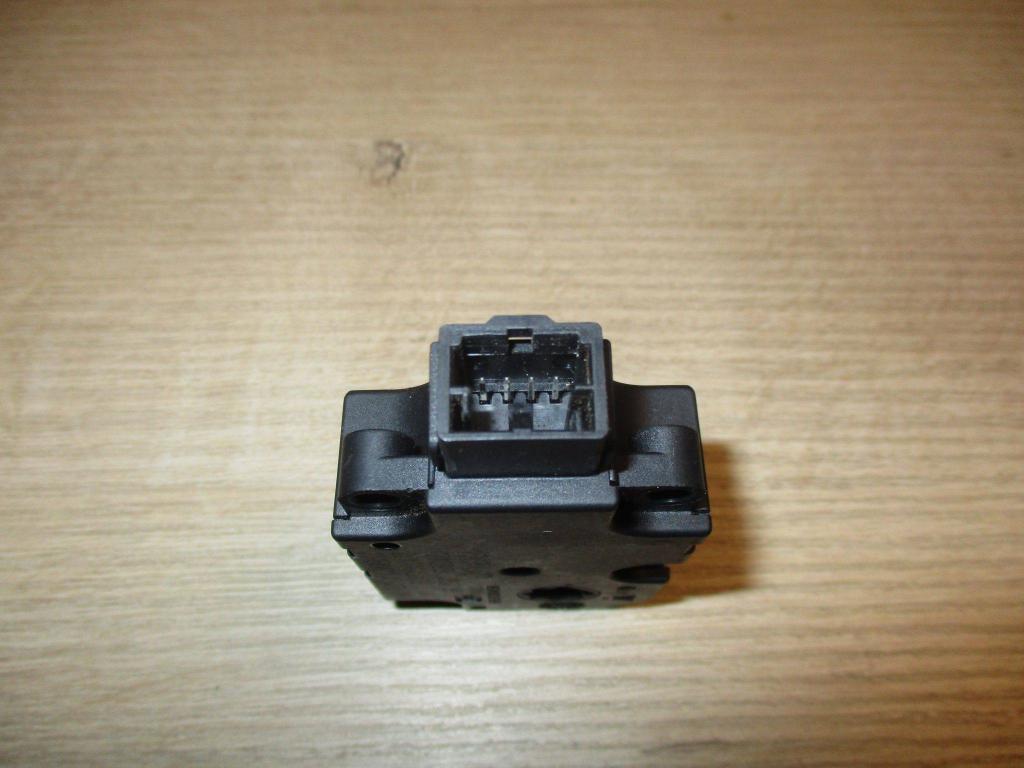 Моторчик заслонки печки, 1000 рублей, Пермь